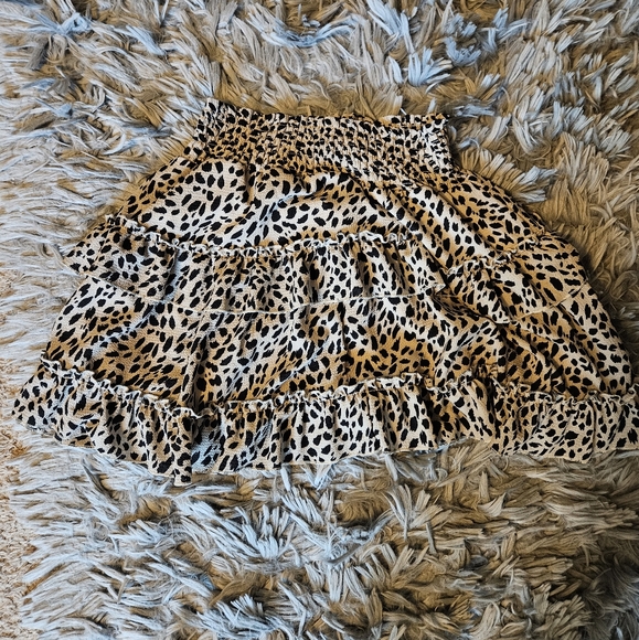 Leopard Smocked Layered Skirt - Picture 2 of 5